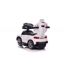 Ajo-auto BMW työntövarrella, valkoinen