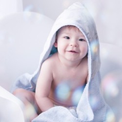 Bambuhupullinen kylpypyyhe, HEAVENLY FEATHERS - VALKOINEN