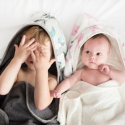 Bambuhupullinen kylpypyyhe, kivet vaaleanpunainen