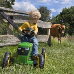BERG Pedal Go-Kart John Deere hiljaiset pyörät 2-5 vuotta 30 kg asti